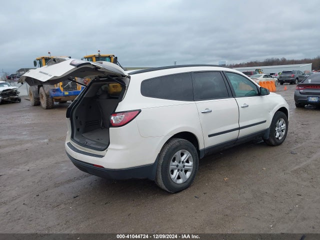 Chevrolet Traverse Ls 2014 1GNKRFKD8EJ350843 Image 4