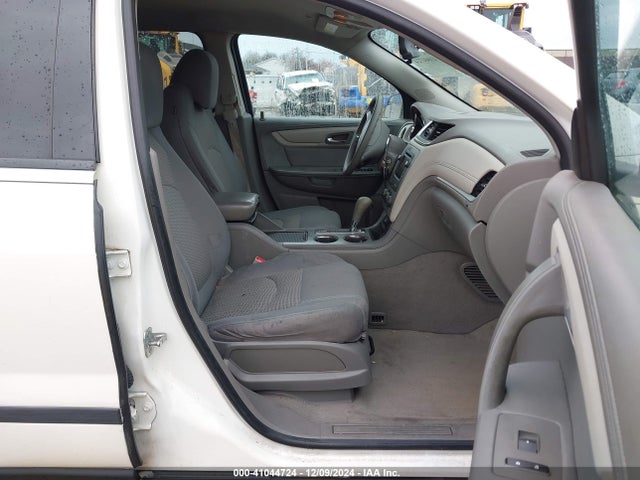 Chevrolet Traverse Ls 2014 1GNKRFKD8EJ350843 Image 5