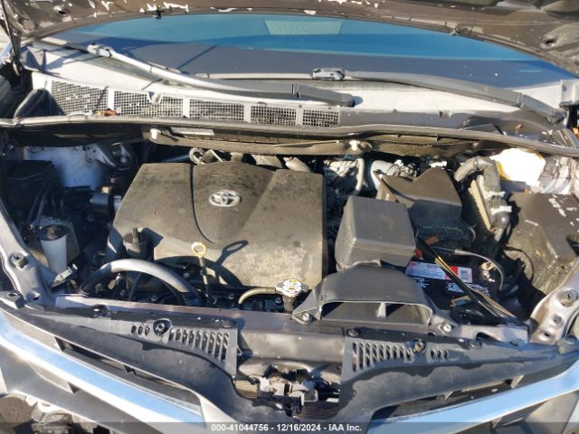 5TDKZ3DC4LS065536 Toyota SIENNA LE