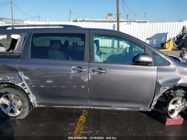 5TDKZ3DC4LS065536 Toyota SIENNA LE