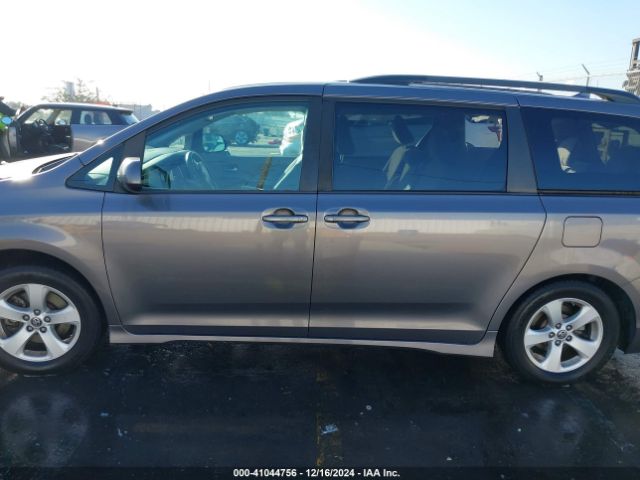 5TDKZ3DC4LS065536 Toyota SIENNA LE