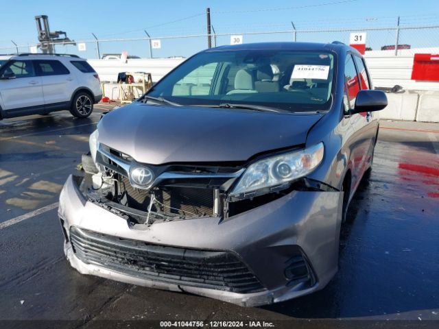 5TDKZ3DC4LS065536 Toyota SIENNA LE