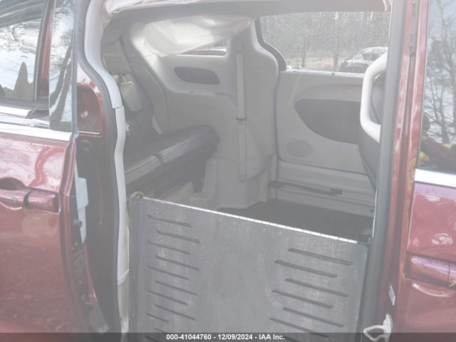 2C4RC1DG1MR556020 Chrysler Voyager Lxi