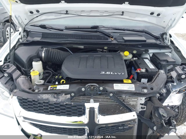 Продаж на аукціоні авто 2015 Dodge Grand Caravan Se, vin: 2C4RDGBG7FR650201, номер лоту: 41044778
