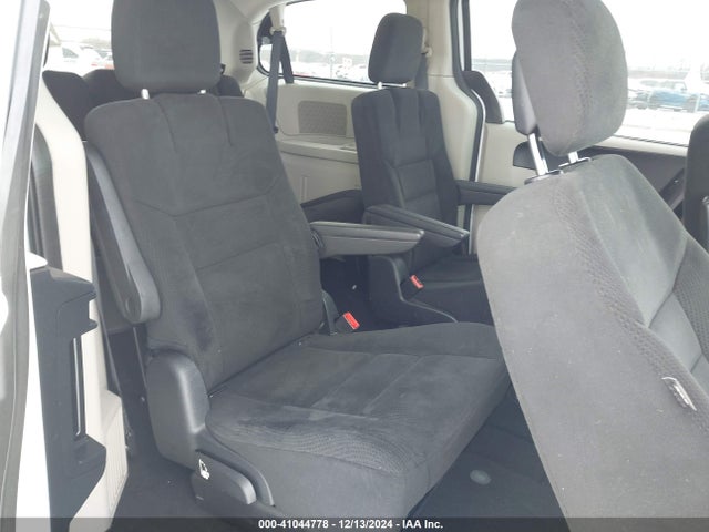 Продаж на аукціоні авто 2015 Dodge Grand Caravan Se, vin: 2C4RDGBG7FR650201, номер лоту: 41044778