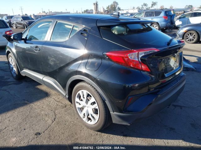 JTNKHMBX8L1072903 Toyota C-HR LE
