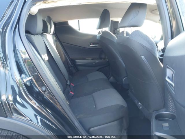 JTNKHMBX8L1072903 Toyota C-HR LE