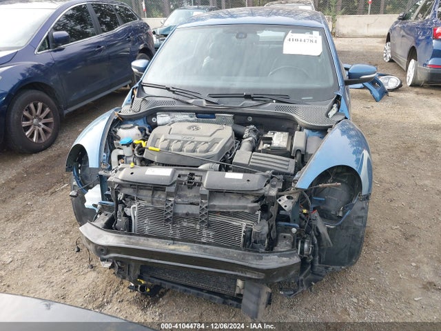 3VWFD7AT2JM708424 Volkswagen Beetle 2.0t Coast/2.0t S