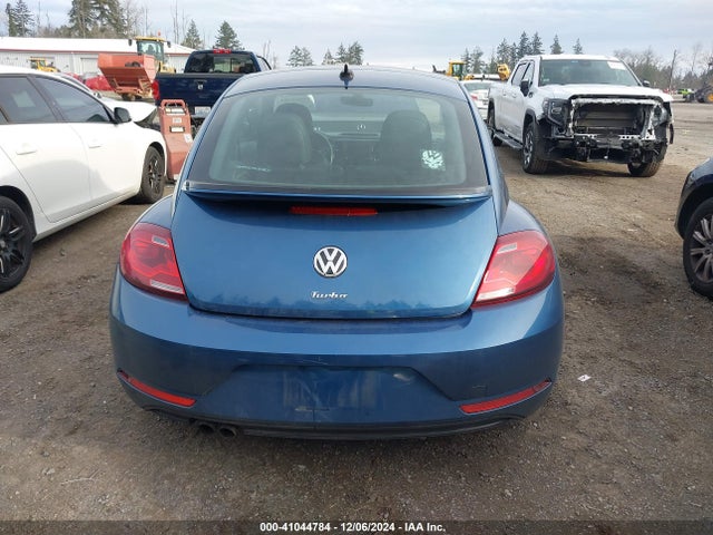 3VWFD7AT2JM708424 Volkswagen Beetle 2.0t Coast/2.0t S