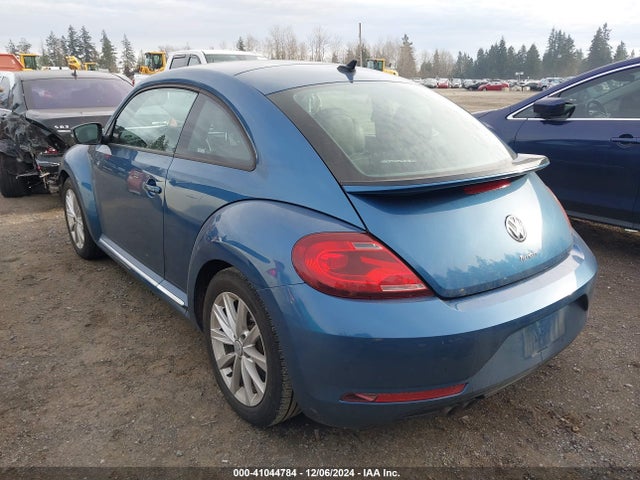 3VWFD7AT2JM708424 Volkswagen Beetle 2.0t Coast/2.0t S
