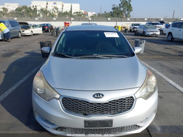 KNAFX5A86G5522780 KIA FORTE EX