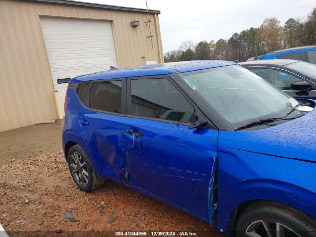 KNDJ63AU3N7800697 KIA Soul Gt-line