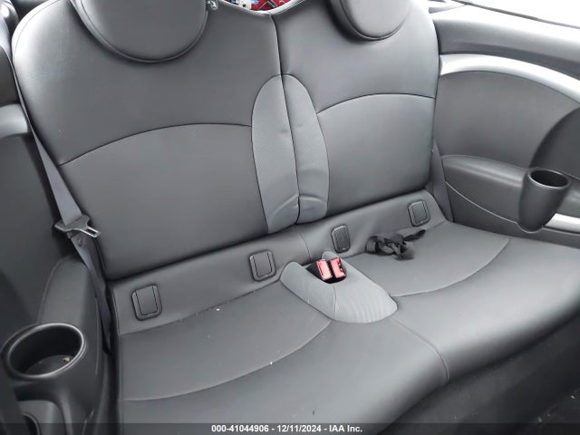 2010 MINI COOPER S CLUBMAN WMWMM3C58ATP75951 Photo 7