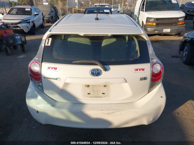 JTDKDTB36E1574951 Toyota Prius C One