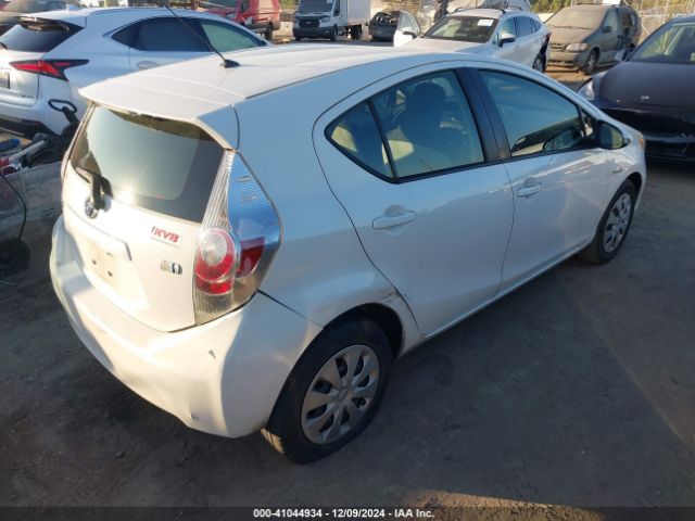 JTDKDTB36E1574951 Toyota Prius C One