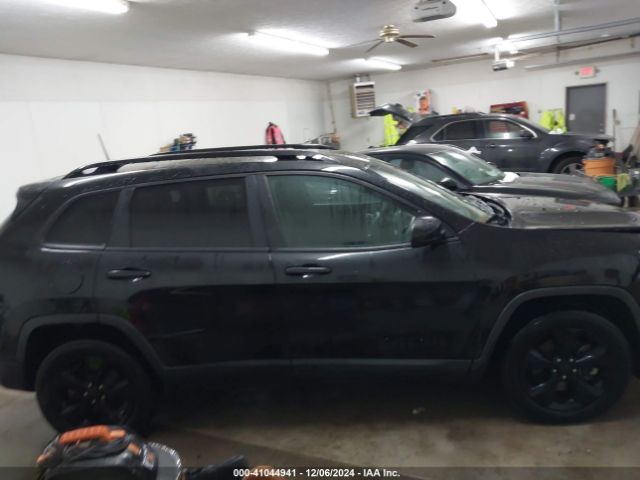 1C4PJMCB6GW182052 Jeep Cherokee Altitude