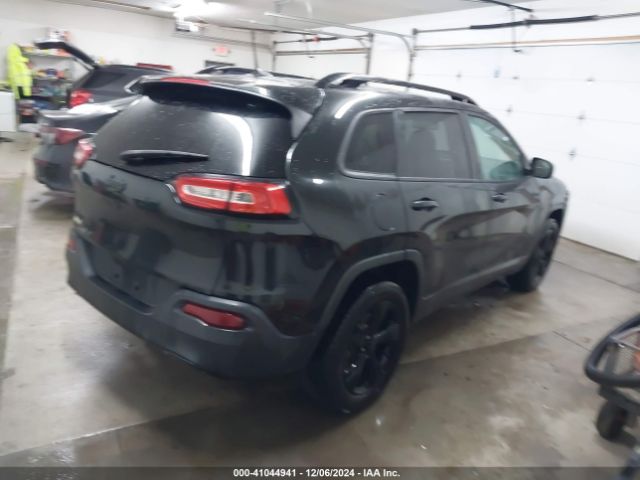 1C4PJMCB6GW182052 Jeep Cherokee Altitude