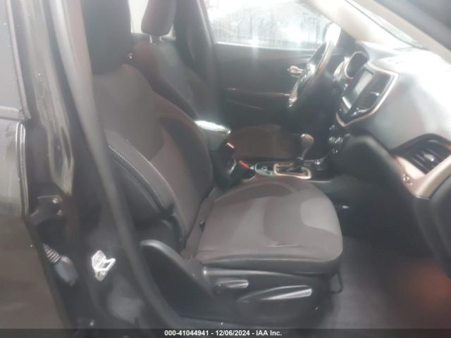 1C4PJMCB6GW182052 Jeep Cherokee Altitude