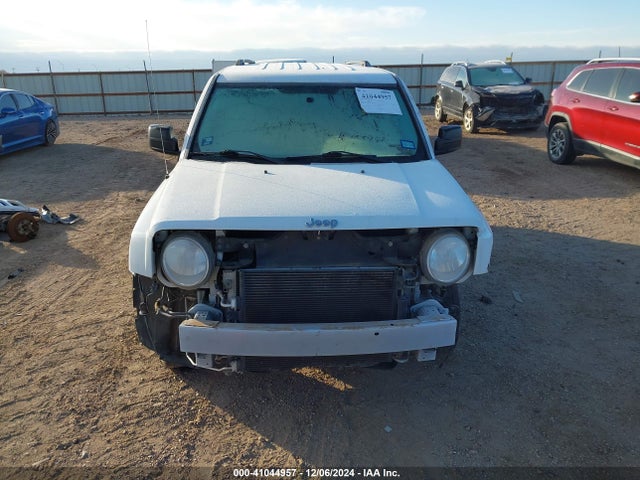 1C4NJPBA3HD150058 Jeep Patriot Sport Fwd