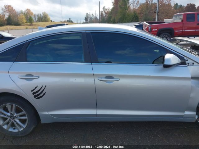 5NPE24AF2GH302090 Hyundai SONATA SE