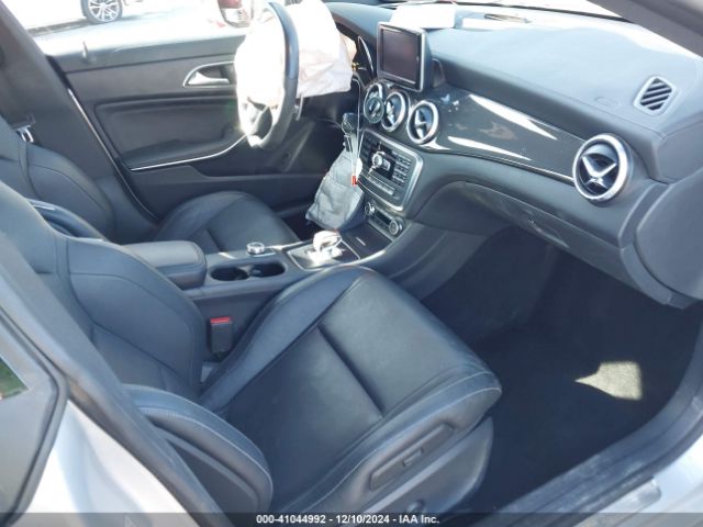 2014 MERCEDES-BENZ CLA 45 AMG WDDSJ5CB4EN100893 Photo 4