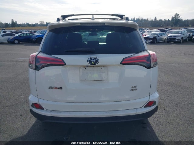 Toyota RAV4 LE 2017 2T3BFREV8HW540333 Image 16