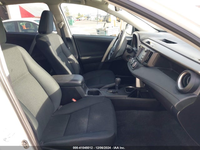 Toyota RAV4 LE 2017 2T3BFREV8HW540333 Image 5