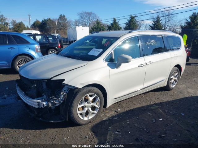 2C4RC1EG0HR584587 Chrysler Pacifica Touring-l Plus