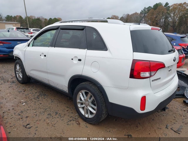 KIA Sorento Lx V6 2015 5XYKT4A70FG551504 Image 3