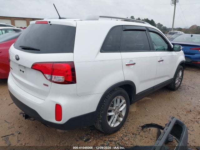 KIA Sorento Lx V6 2015 5XYKT4A70FG551504 Image 4
