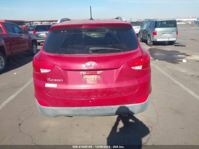 KM8JU3AG2FU081828 Hyundai TUCSON SE