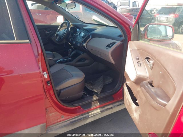 KM8JU3AG2FU081828 Hyundai TUCSON SE