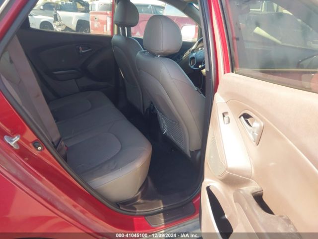 KM8JU3AG2FU081828 Hyundai TUCSON SE