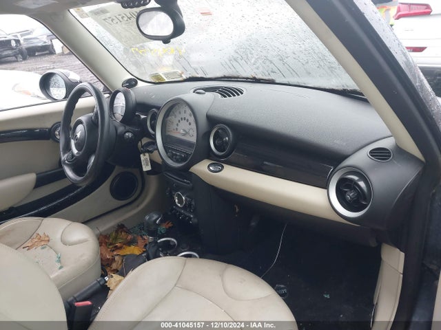 2011 MINI COOPER WMWSU3C54BT096879 Photo 4