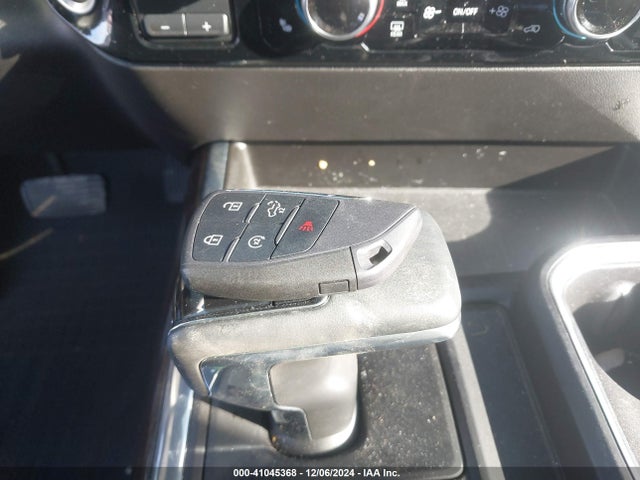 1GTUUCED6RZ118470 GMC Sierra 1500 4wd  Short Box Elevation With 3sb