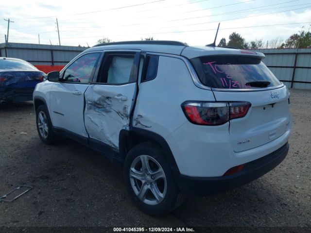 3C4NJDBN8RT599068 Jeep Compass Latitude 4x4
