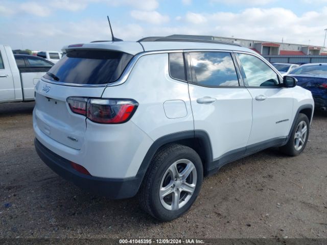 3C4NJDBN8RT599068 Jeep Compass Latitude 4x4