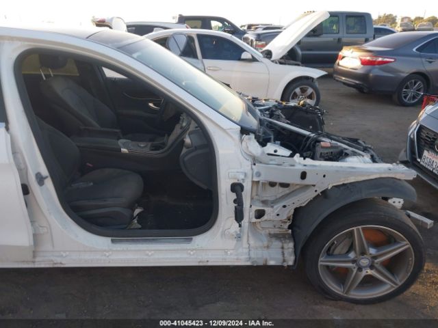 55SWF4JB4HU231432 Mercedes-Benz C 300 Luxury/sport