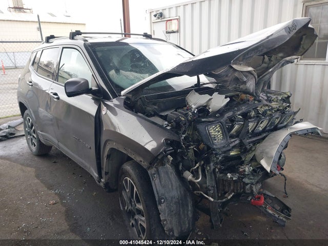 3C4NJDDB2KT849302 Jeep Compass Trailhawk 4x4