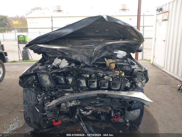 3C4NJDDB2KT849302 Jeep Compass Trailhawk 4x4