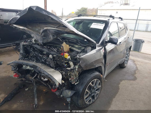 3C4NJDDB2KT849302 Jeep Compass Trailhawk 4x4