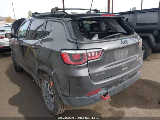 3C4NJDDB2KT849302 Jeep Compass Trailhawk 4x4