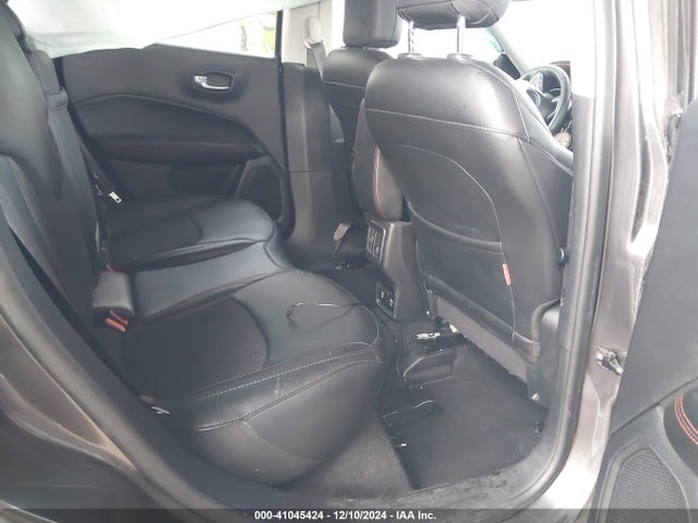 3C4NJDDB2KT849302 Jeep Compass Trailhawk 4x4