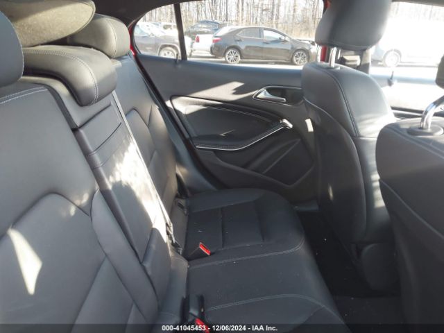 WDCTG4GB4KU010561 Mercedes-Benz Gla 250 4matic