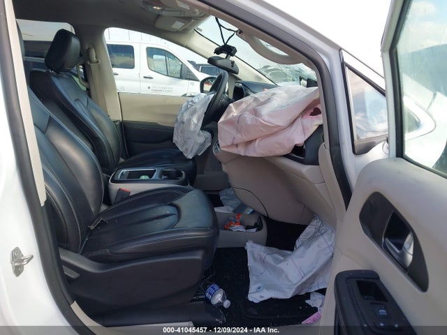 2C4RC1BG1PR560611 Chrysler Pacifica Touring L