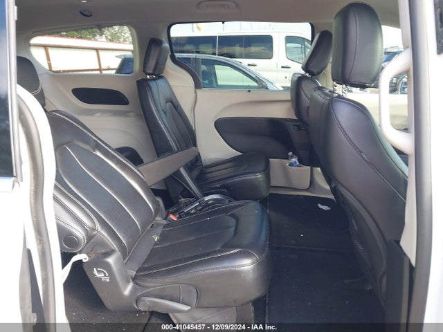 2C4RC1BG1PR560611 Chrysler Pacifica Touring L