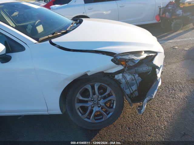 3MYDLBJV1LY702080 Toyota YARIS LE
