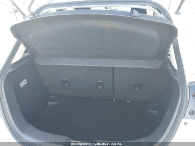3MYDLBJV1LY702080 Toyota YARIS LE