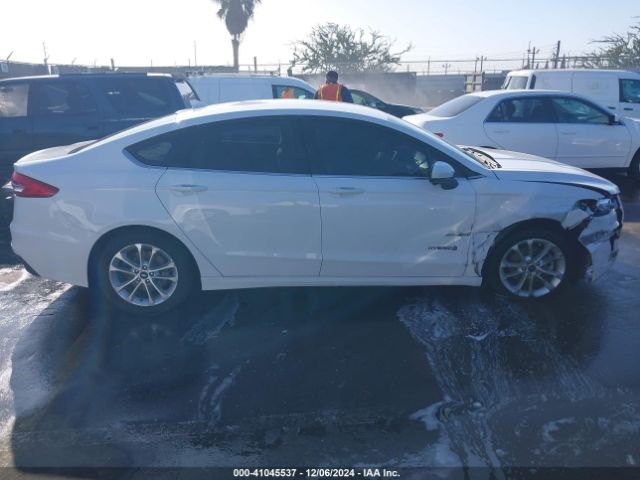 3FA6P0LU6KR225682 Ford Fusion Hybrid Se