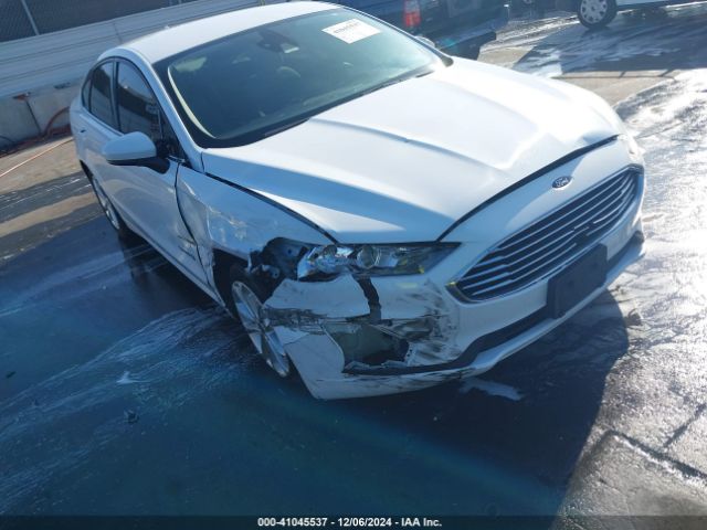 3FA6P0LU6KR225682 Ford Fusion Hybrid Se